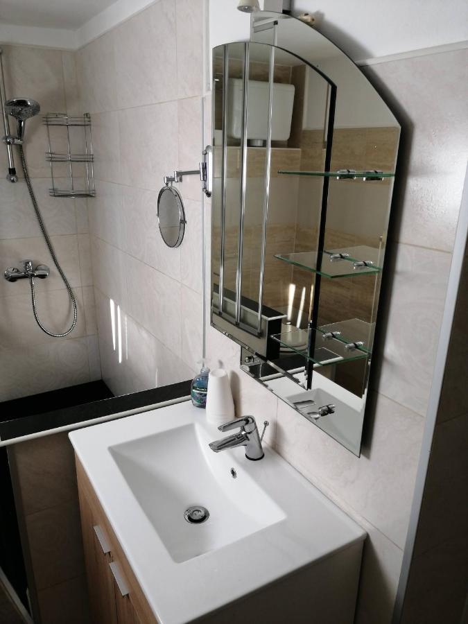 Appartement Centar Njivice Extérieur photo