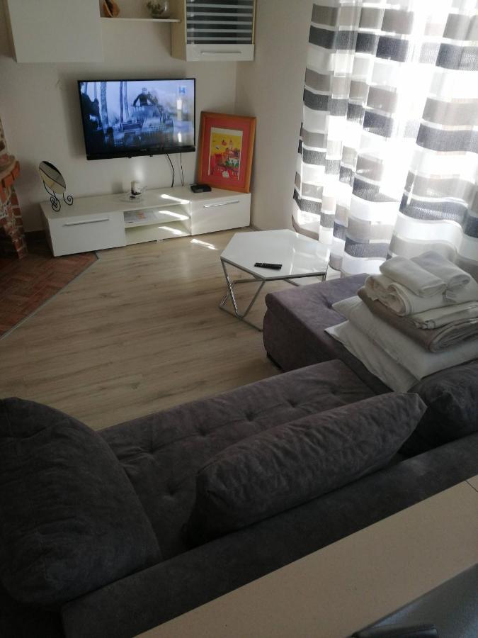 Appartement Centar Njivice Extérieur photo
